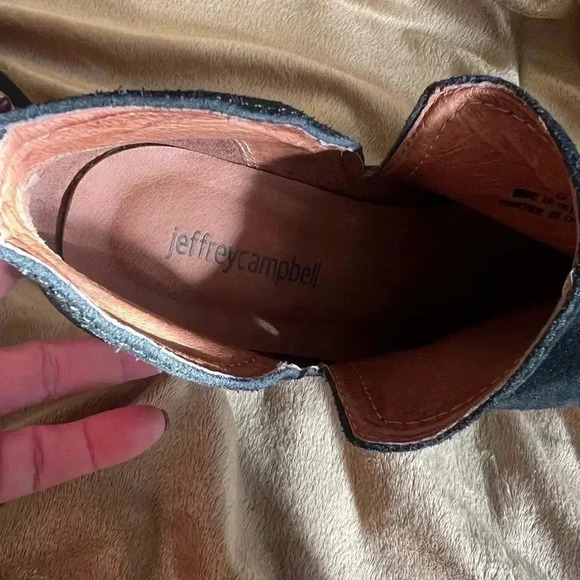 Jeffrey Campbell slip on Chelsea booties in black suede - Picture 3 of 7